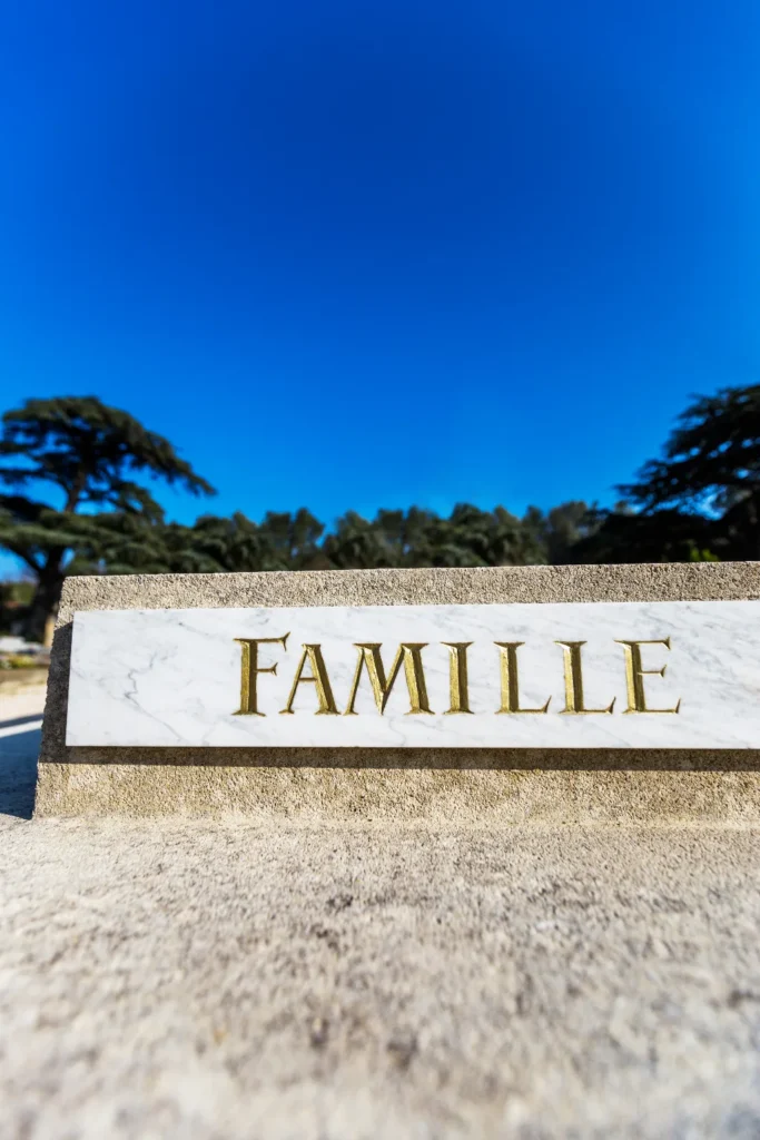 inscription-de-pierre-tombale-1024x1024
